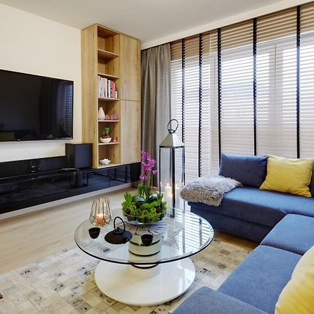 Seven Heaven Apartment คาโตวีตเซ ภายนอก รูปภาพ