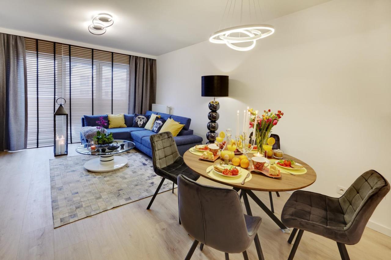 Seven Heaven Apartment คาโตวีตเซ ภายนอก รูปภาพ