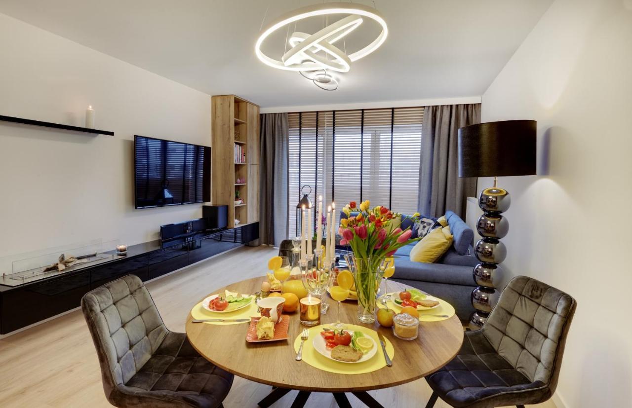 Seven Heaven Apartment คาโตวีตเซ ภายนอก รูปภาพ
